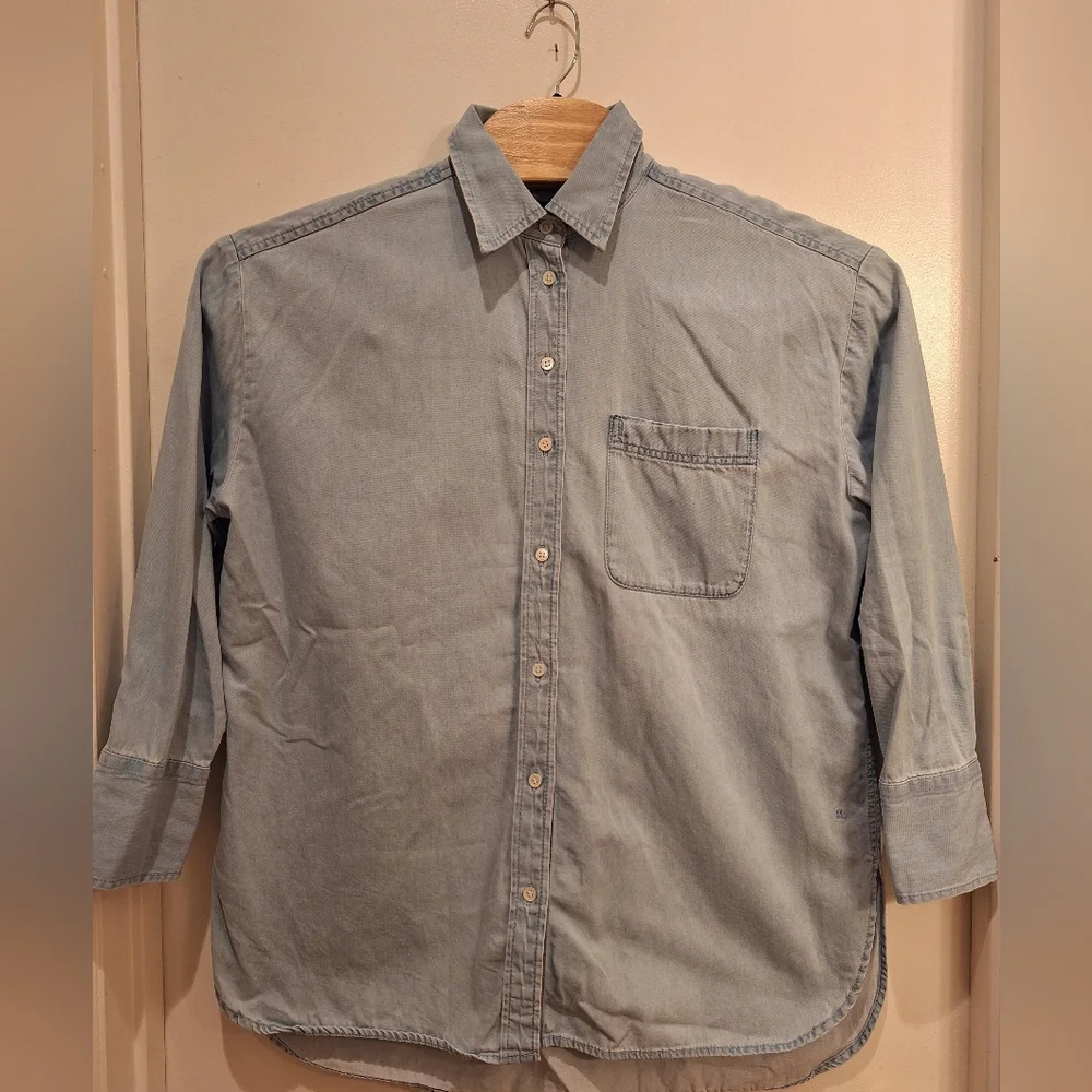 Banana Republic Men's Large Denim Untucked Fit 100% Cotton‎ Long Sleeve Shirt